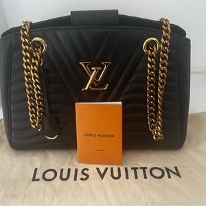 Louis Vuitton New Wave Chain Tote Quilted Leather